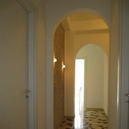 Lorenzo Apartment